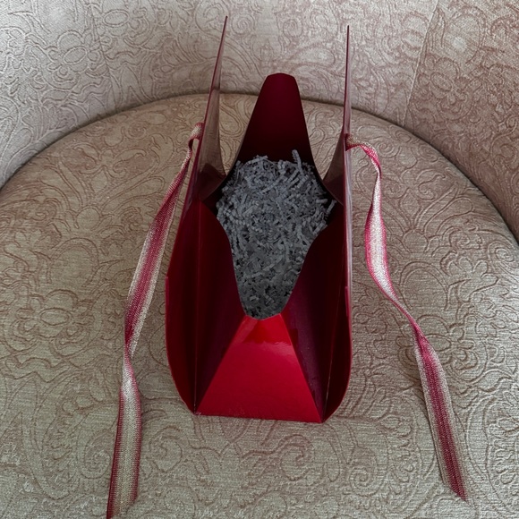 Chanel Red Gift Box with Ribbon - Picture 8 of 8